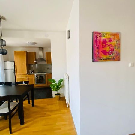 K13 A4.4 Budapest Exterior photo