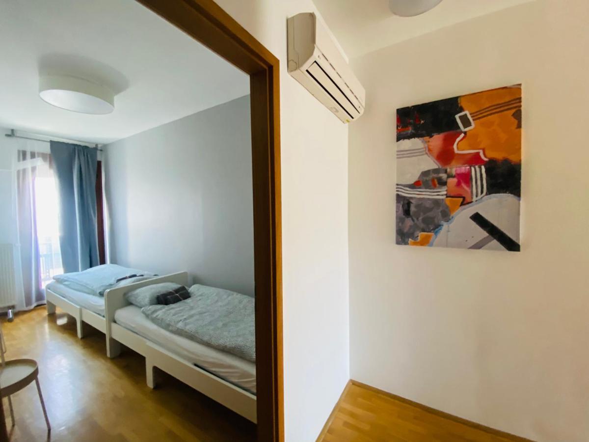 K13 A4.4 Budapest Exterior photo